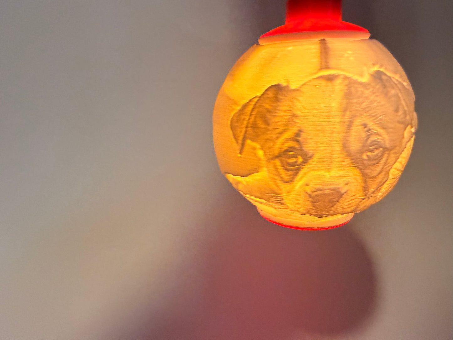 Personalisierte leuchtende Weihnachtskugel mit deinem Wunschfoto
