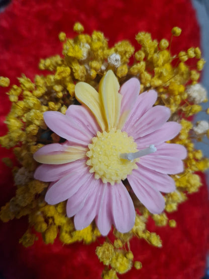 Kleiner Blumentopf mit Blumenkerze