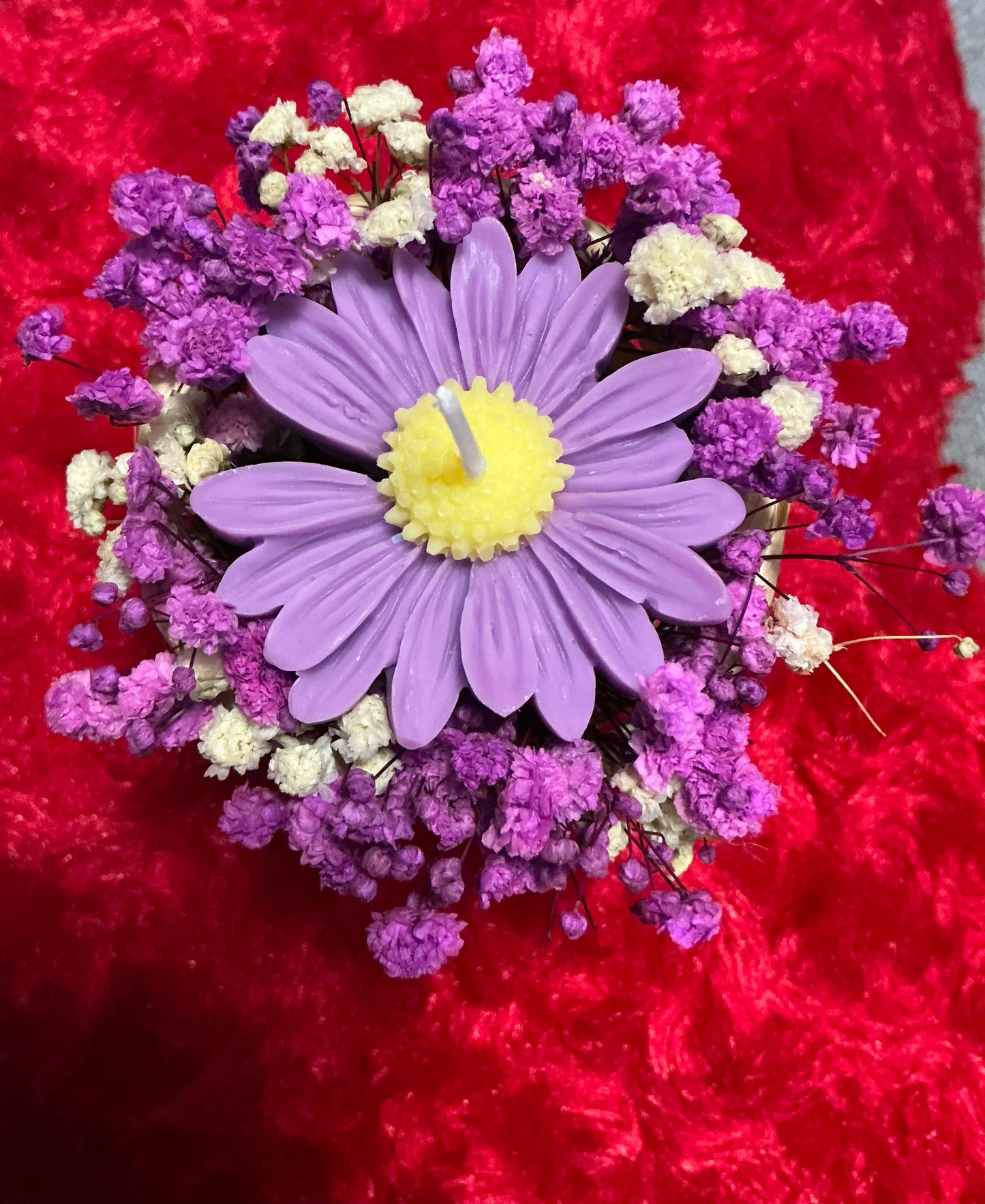 Kleiner Blumentopf mit Blumenkerze