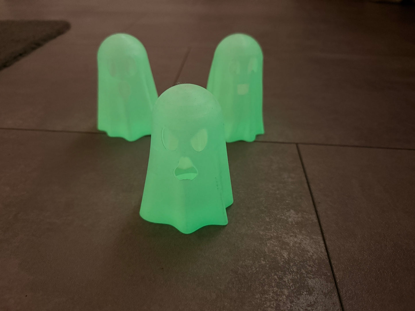 Geister Gang LED fluoreszierend Trio 3er Pack Halloween Deko.