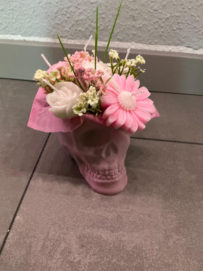 Totenkopf Rosa Pink Kerzen Blumengesteck