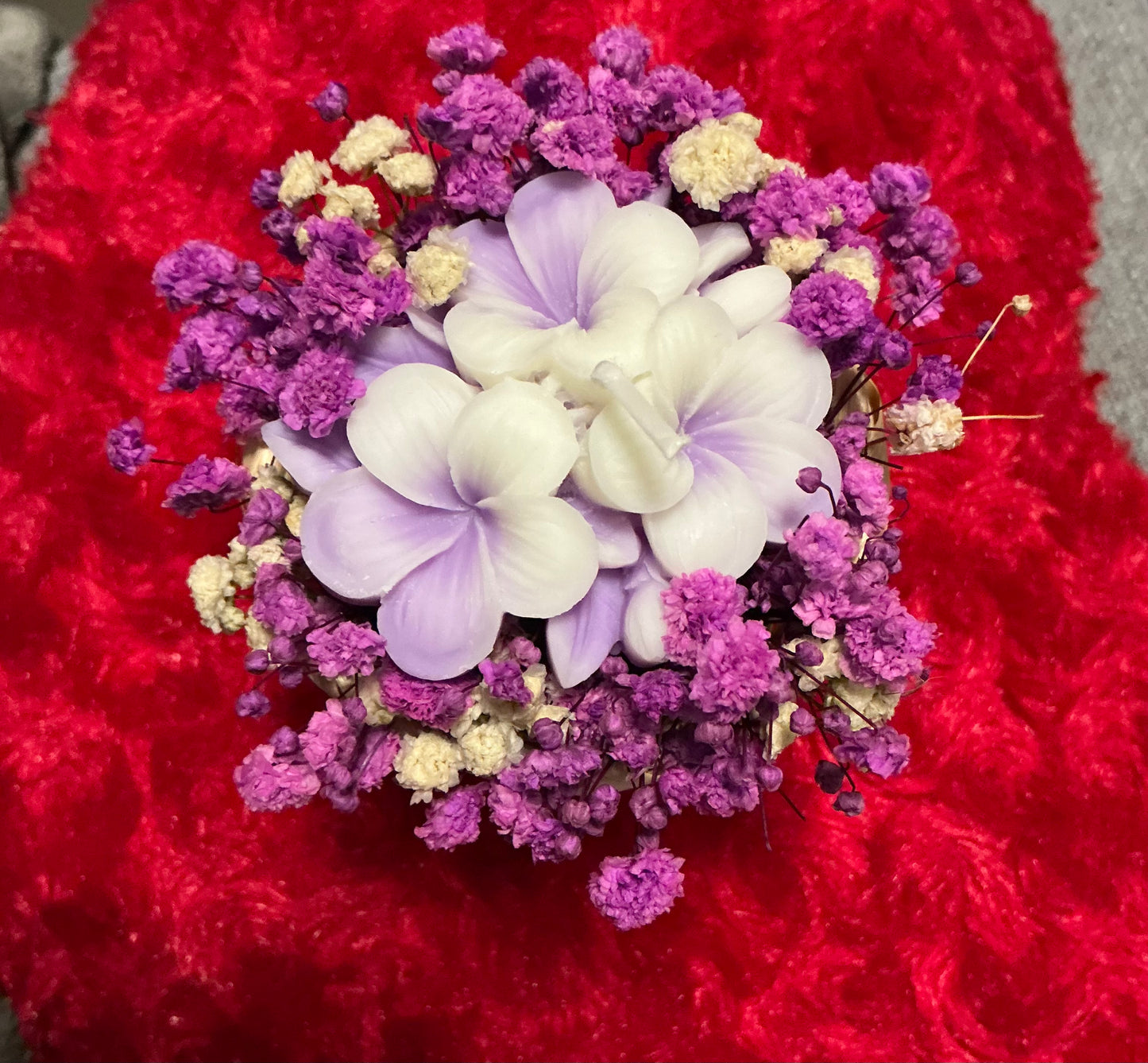 Kleiner Blumentopf mit Blumenkerze